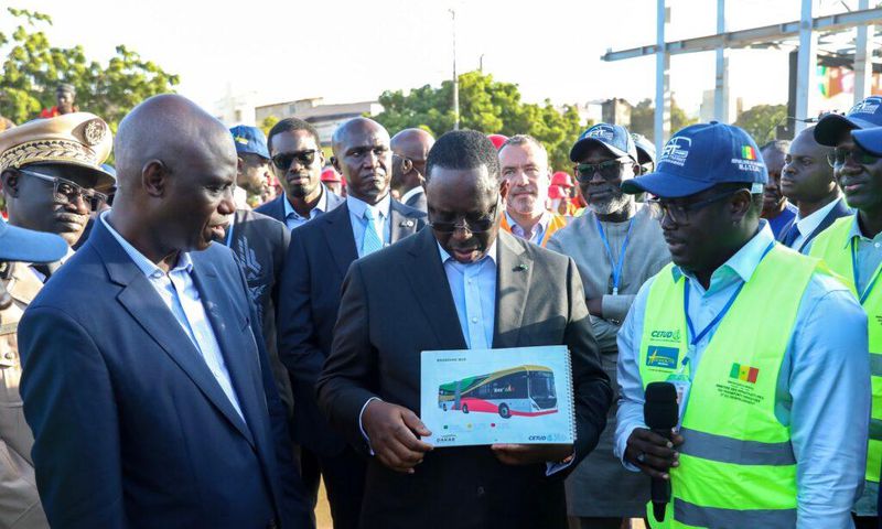 Macky Sall en visite de chantier au BRT