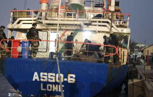Dimanche 27 juin 2021 - Un navire sous pavillon inconnu a été intercepté à 240 km des côtes sénégalaises avec à son bord 8 tonnes de haschisch