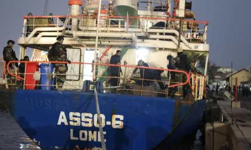 Dimanche 27 juin 2021 - Un navire sous pavillon inconnu a été intercepté à 240 km des côtes sénégalaises avec à son bord 8 tonnes de haschisch