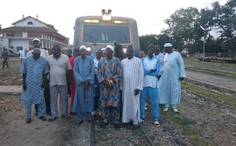 Les-cheminots-bloquent-le-train
