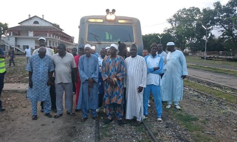 Les-cheminots-bloquent-le-train