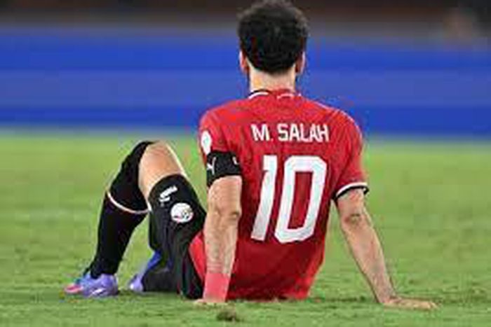 Blessé, Mohamed Salah retourne à Liverpool et attendra une éventuelle finale de l'Egypte