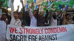 Des militants du parti religieux Jamaat-e-Islami protestent contre l’autodafé d’un Coran en Suède, à Karachi (Pakistan), le 26 janvier 2023. ASIF HASSAN / AFP