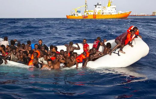 Lors-operation-sauvetage-migrants-large-Lampedusa-association-SOS-Mediterranee-18-avril-2016 0