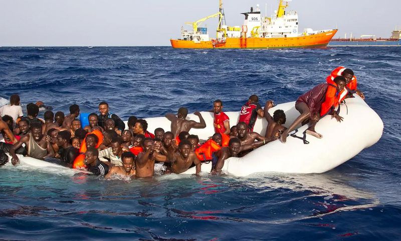 Lors-operation-sauvetage-migrants-large-Lampedusa-association-SOS-Mediterranee-18-avril-2016 0