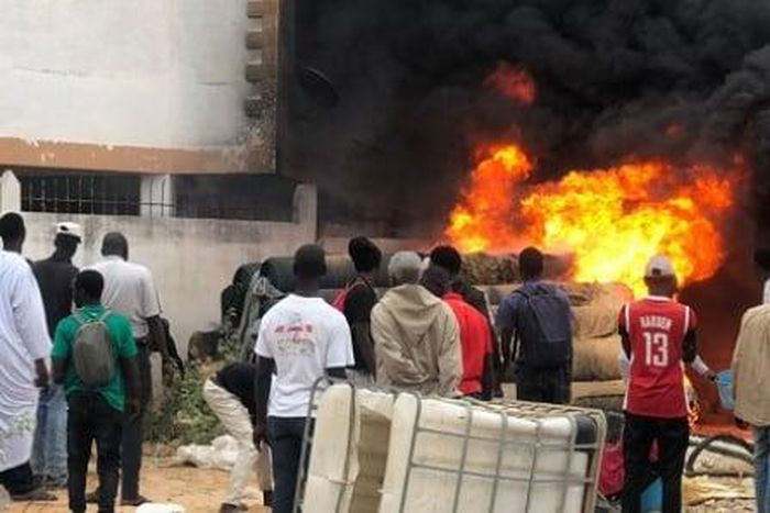 Ziguinchor  une quincaillerie prend feu, le pire évité de justesse