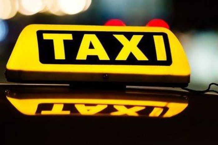 Un taximan retrouvé mort ligoté dans un canal