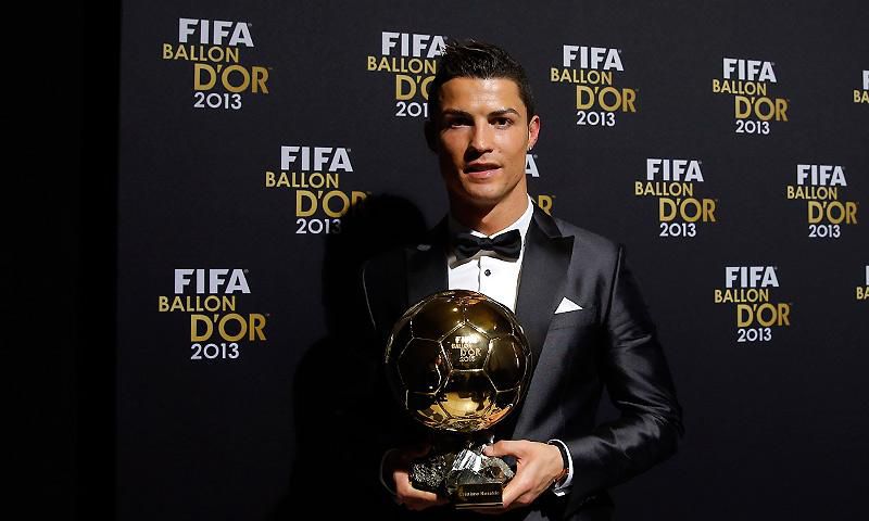 Cristiano Ronaldo, lauréat du Ballon d'Or 2013 de France Football