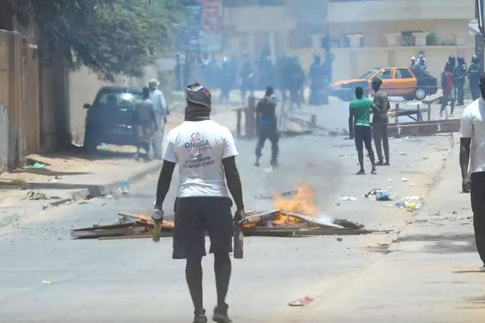 Des manifestants ont tenu tête aux FDS à Ngor lors de violentes protestations suite à un litige foncier, mardi 9 mai 2023