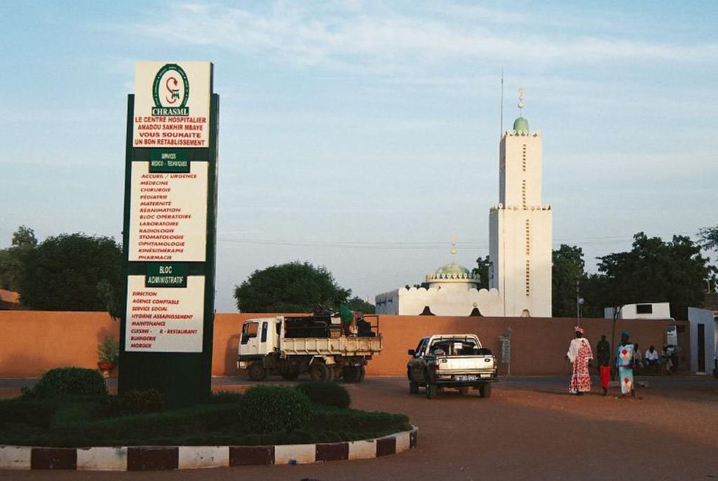 Le récent décès en couche d'Astou Sokhna à l'Hôpital Amadou Sakhir Mbaye de Louga défraie le chronique. La jeune femme était en attente pour subir une césarienne d'urgence mais est décédée dans la nuit du 7 au 8 avril suite à une "négligence" par le personnel médical, selon le rapport d'enquête de la police bouclé mercredi 13 avril 2022.