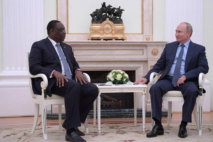 Le président Macky Sall (gauche) reçu par son homologue russe Vladimir Poutine (droite), le 18 juin 2018, lors de la coupe du monde 2018 en Russie