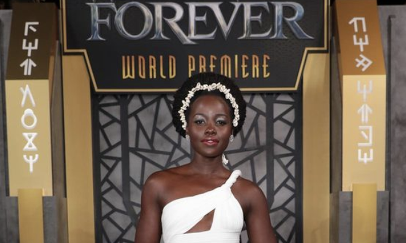 Lupita Nyong'o à l'avant-première de Black Panther : Wakanda Forever