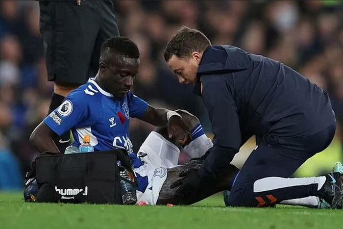 Gana Gueye blessé contre Leicester le 5 novembre 2022.