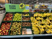 Krnan had a promotion selling five pieces of fruit for 229 ISK, or $1.59.