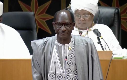 Faux député