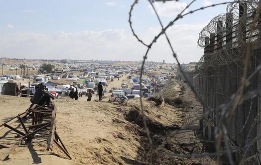 Guerre Israël-Hamas : l'Égypte renforce sa frontière avec Gaza