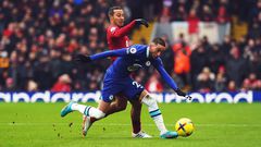 Ziyech à la lutte avec Thiago lors de Chelsea - Liverpool © Max ppp