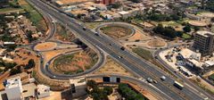Vue aérienne de l'autoroute de Dakar