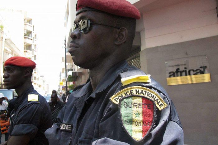 Un officier de police sénégalais à Dakar, en octobre 2011 (image d’illustration)