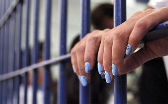 femme-prison-arrestation
