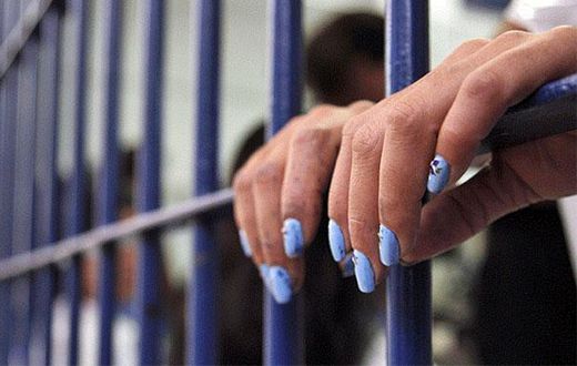 femme-prison-arrestation