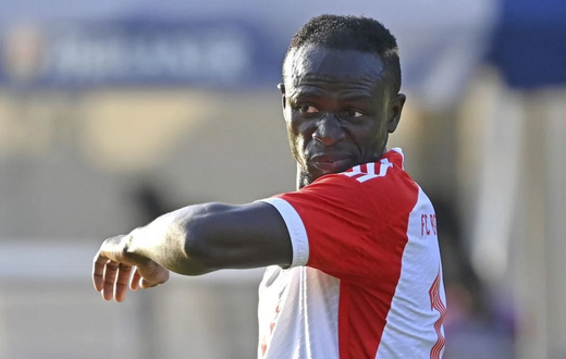 Sadio Mané rachète Bourges