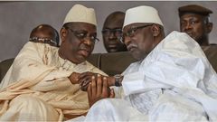 Le président de la République, Macky Sall, avec le Khalife des Tidianes, Serigne Babacar Sy Mansour