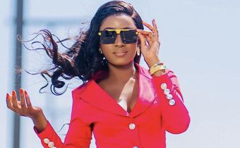 queen biz