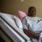 Une femme de 70 ans donne naissance à des jumeaux !