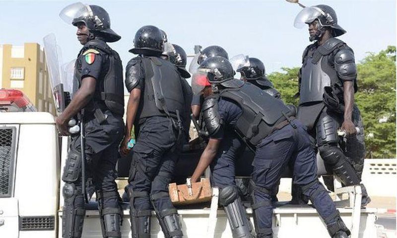 Policee