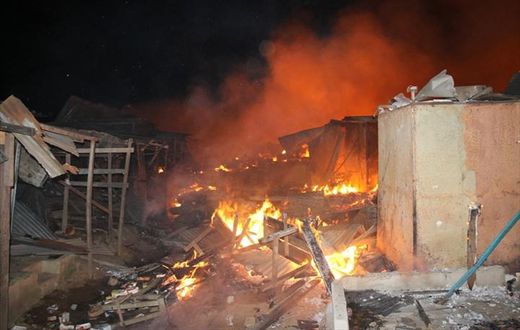 UN INCENDIE AU MARCHÉ CENTRAL DE LOUGA : 20 CANTINES ET 9 ÉTALS CONSUMÉS PAR LE FEU