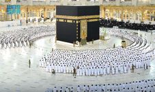 Des pèlerins sans distanciation sociale, après que les autorités saoudiennes ont annoncé l’assouplissement des restrictions liées au Covid-19, à la Grande Mosquée, à La Mecque, en Arabie saoudite, le 17 octobre 2021. SAUDI PRESS AGENCY