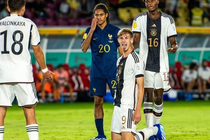 La-deception-d-Amougou-face-a-l-Allemagne-lors-de-la-finale-de-la-Coupe-du-monde-U17-1760214