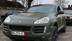 A Porsche Cayenne  retrofitted by Car4UkraineCar4Ukraine