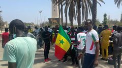 La place de la nation assiégée par des manifestants venus soutenir la coalition Yewwi Askan Wi, le 8 juin 2022 à Dakar