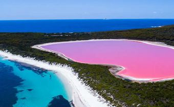 Lake Retba is also called Lac Rose [talkafrica]