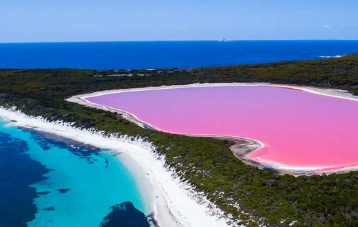 Lake Retba is also called Lac Rose [talkafrica]