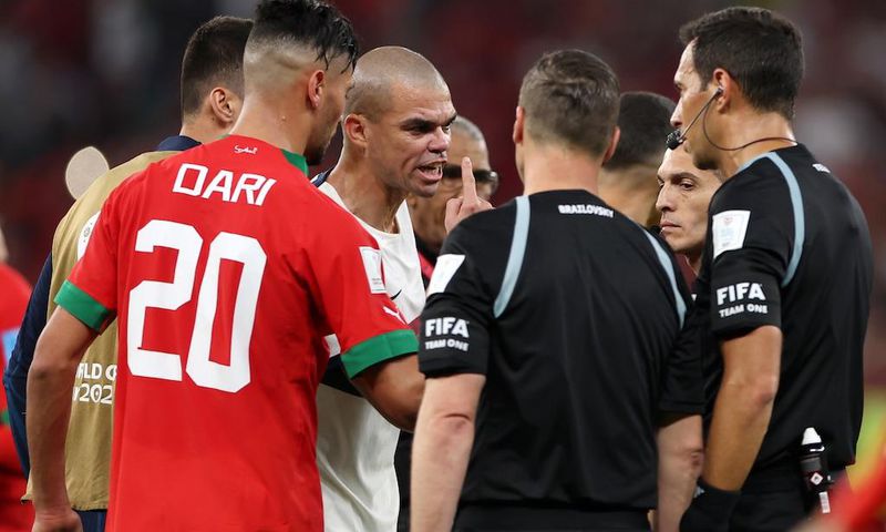 Pepe n'a pas du tout été tendre avec l'arbitre argentin, Facundo Tello