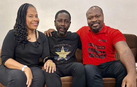 Natahalie Yamb et Guy Marius Sagna ont rendu visite au journaliste Pape Alé Niang après sa libération