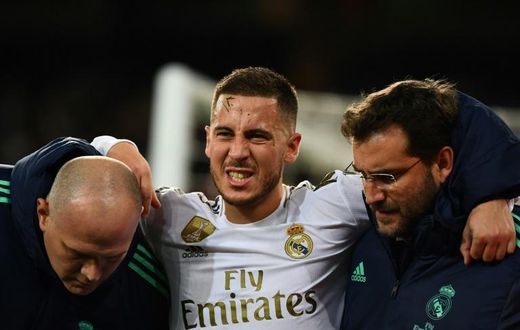 Eden Hazard was forced off injured during Real Madrid's draw with Paris Saint-Germain on Tuesday