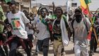 Manifestants lors des emeutes de Juin