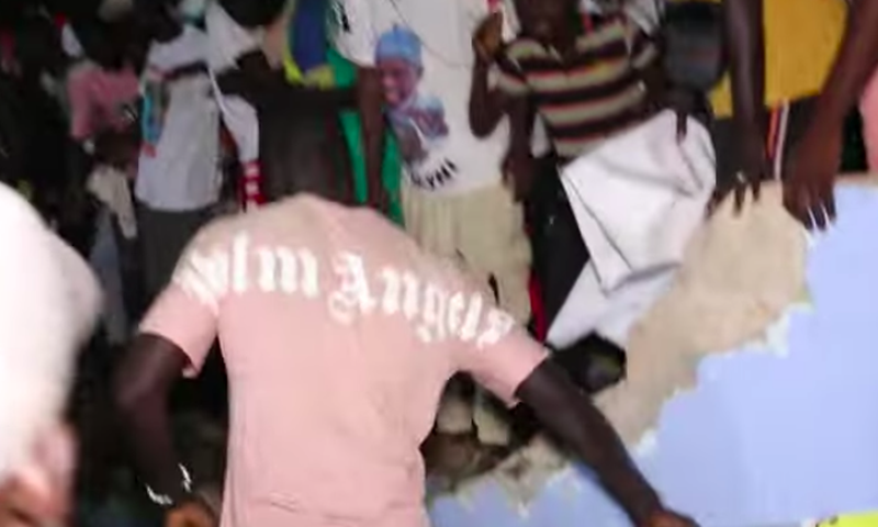 Effondrement du mur du stadium Iba Mar Diop
