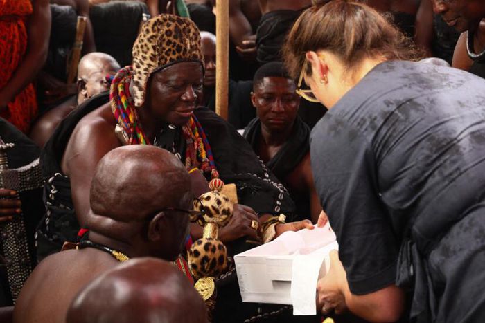 Restitution de 7 objets royaux pillés pendant la colonisation au Ghana