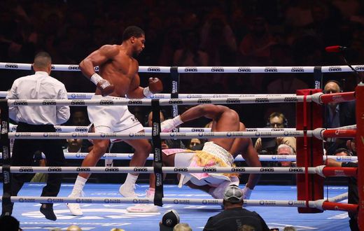 Boxe Les images du kO infligé par Joshua à Ngannou