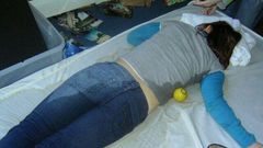 Adulte qui a mouillé le lit