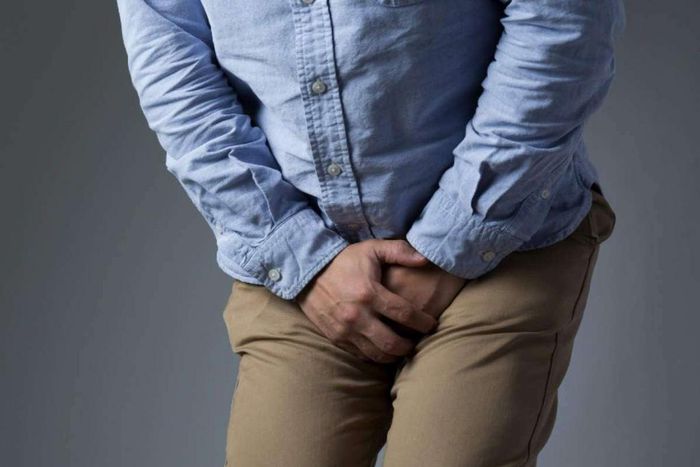 Here’s why you should not hold your urine. [isitbadforyou]