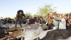 aike-depart-saut-taureau-turmi-ethiopie-HD