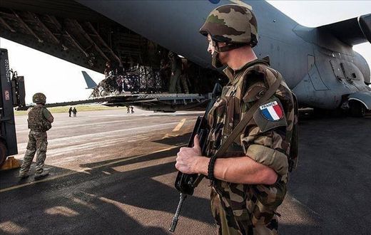 Retrait de l'armée française à Dakar