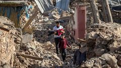 Séisme au Maroc  le bilan dépasse les 2000 morts le pays en deuil AFP