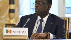 Le président sénégalais Macky Sall écoute le président russe Vladimir Poutine, lors de la réunion de ce samedi 17 juin 2023 à Saint-Pétersbourg